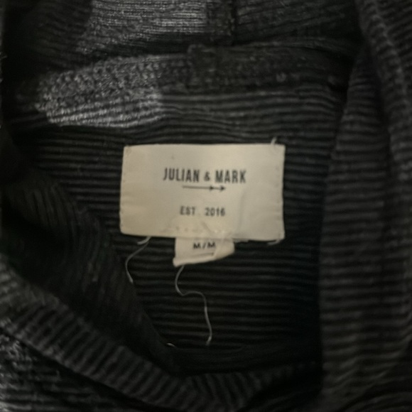 JULIAN & MARK
Edward Microstripe Hoodie
M | Dark Grey - Picture 2 of 4